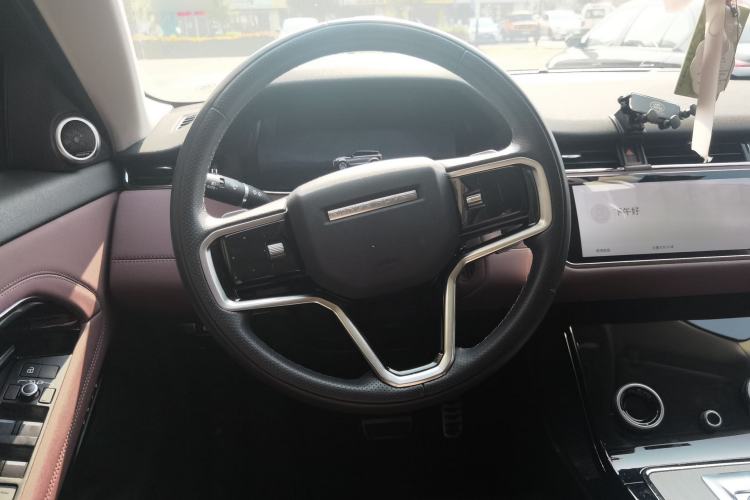 Used Land Rover Range Evoque 2023 Aurora L 249 PS Luxury Edition Steering Wheel