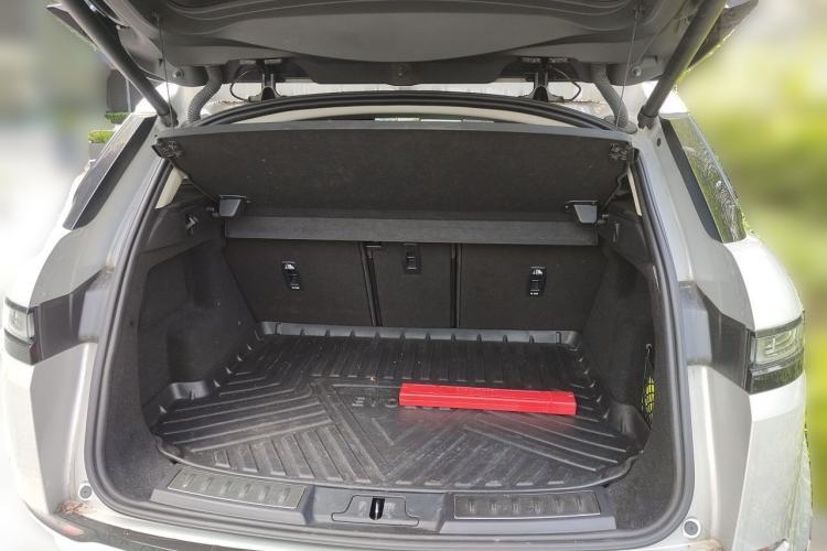 Used Land Rover Range Evoque 2023 Aurora L 249 PS Luxury Edition Trunk