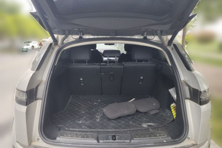 Used Land Rover Range Evoque 2023 Aurora L 249 PS Luxury Edition Trunk