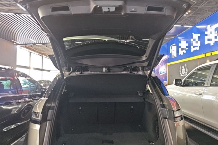 Used Land Rover Range Evoque 2023 Aurora L 249 PS Luxury Edition Trunk