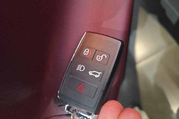 Used Land Rover Range Evoque 2023 Aurora L 249 PS Luxury Edition Vehicle Key