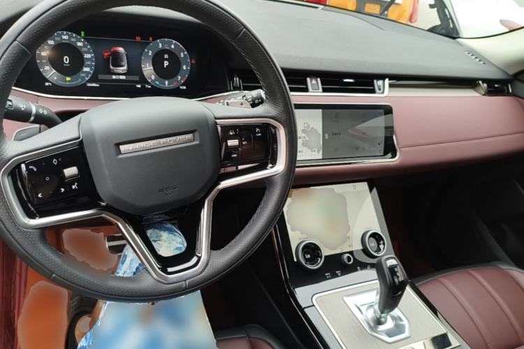 Used Land Rover Range Evoque 2023 Aurora L 249 PS Luxury Edition Center Console