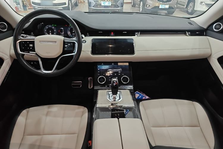 Used Land Rover Range Evoque 2023 Aurora L 249 PS Luxury Edition Center Console