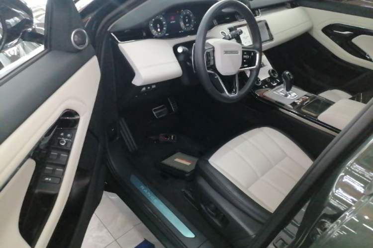 Used Land Rover Range Evoque 2023 Aurora L 249 PS Luxury Edition Driver Seat