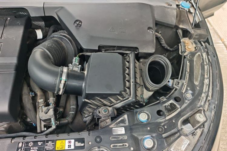 Used Land Rover Range Evoque 2023 Aurora L 249 PS Luxury Edition Engine Bay Left