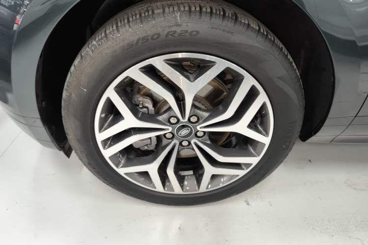 Used Land Rover Range Evoque 2023 Aurora L 249 PS Luxury Edition Exterior 4