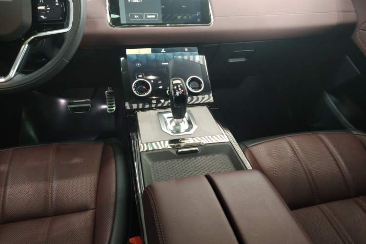 Used Land Rover Range Evoque 2023 Aurora L 249 PS Luxury Edition Gear Lever