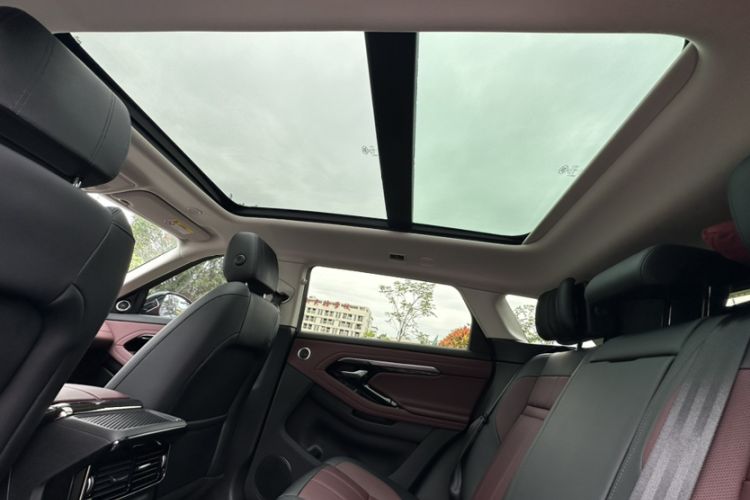 Used Land Rover Range Evoque 2023 Aurora L 249 PS Luxury Edition Headliner