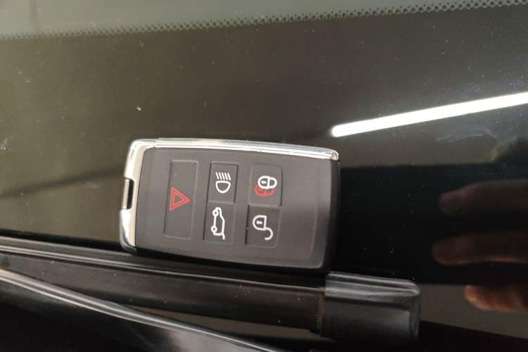 Used Land Rover Range Evoque 2023 Aurora L 249 PS Luxury Edition Interior 1