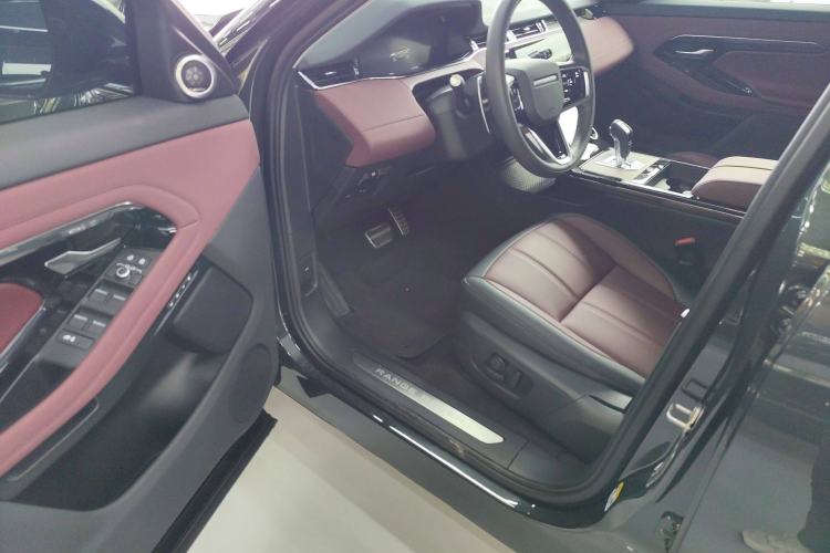 Used Land Rover Range Evoque 2023 Aurora L 249 PS Luxury Edition Interior 2