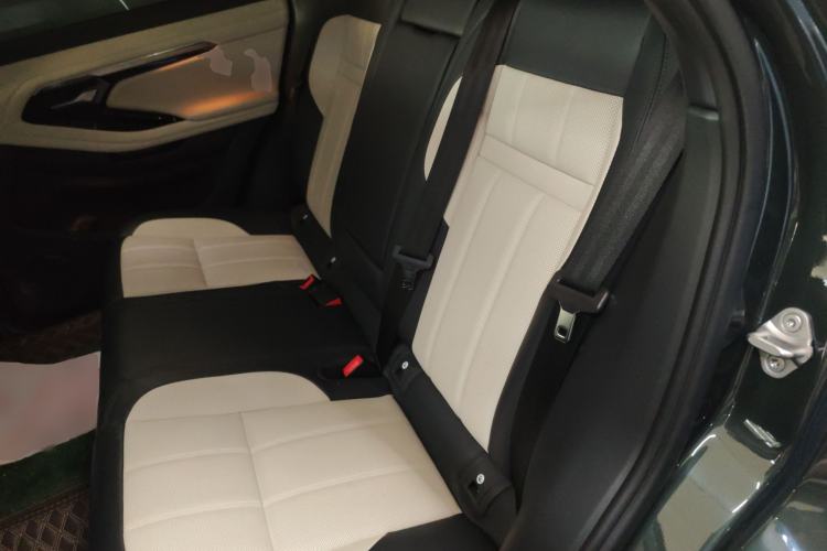 Used Land Rover Range Evoque 2023 Aurora L 249 PS Luxury Edition Interior 4