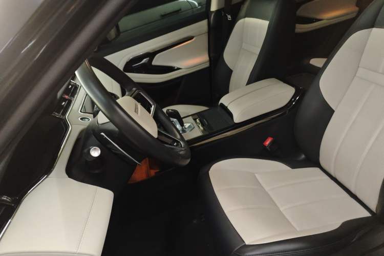 Used Land Rover Range Evoque 2023 Aurora L 249 PS Luxury Edition Left Front Seat