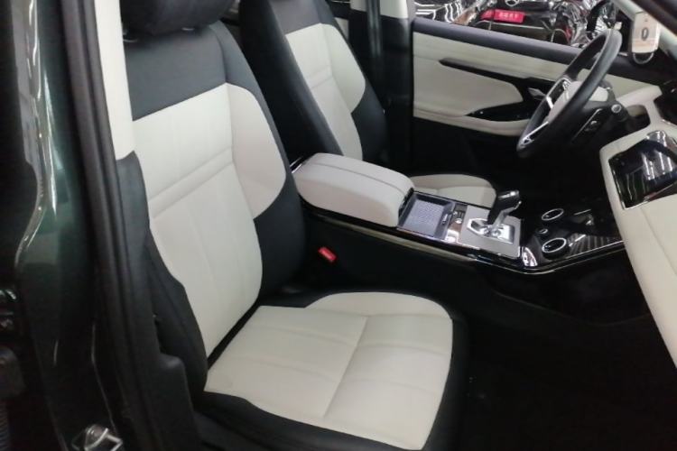 Used Land Rover Range Evoque 2023 Aurora L 249 PS Luxury Edition Right Front Seat