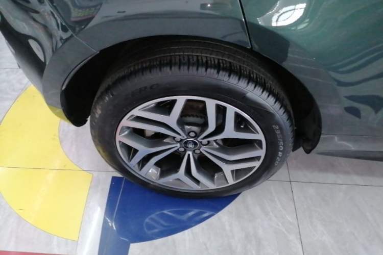 Used Land Rover Range Evoque 2023 Aurora L 249 PS Luxury Edition Right Rear Wheel Hub