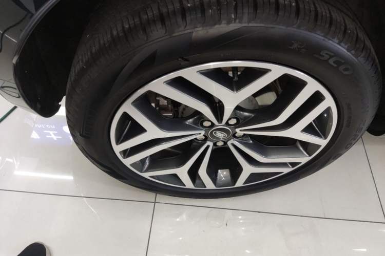 Used Land Rover Range Evoque 2023 Aurora L 249 PS Luxury Edition Right Rear Wheel Hub