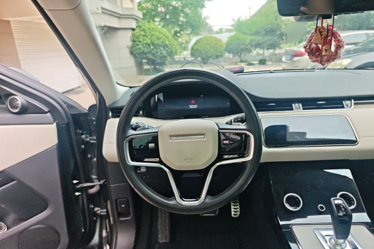 Used Land Rover Range Evoque 2023 Aurora L 249 PS Luxury Edition Steering Wheel