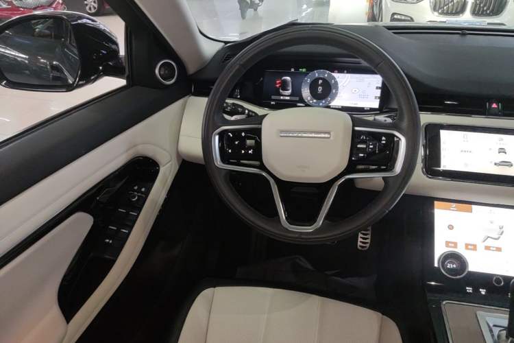 Used Land Rover Range Evoque 2023 Aurora L 249 PS Luxury Edition Steering Wheel