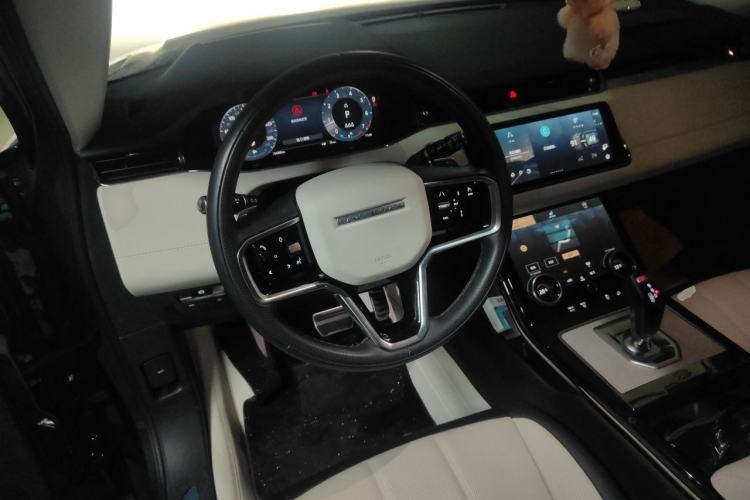 Used Land Rover Range Evoque 2023 Aurora L 249 PS Luxury Edition Steering Wheel