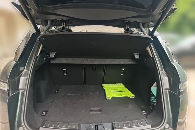 Used Land Rover Range Evoque 2023 Aurora L 249 PS Luxury Edition Trunk