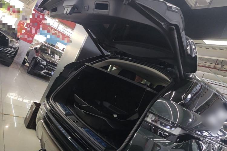 Used Land Rover Range Evoque 2023 Aurora L 249 PS Luxury Edition Trunk