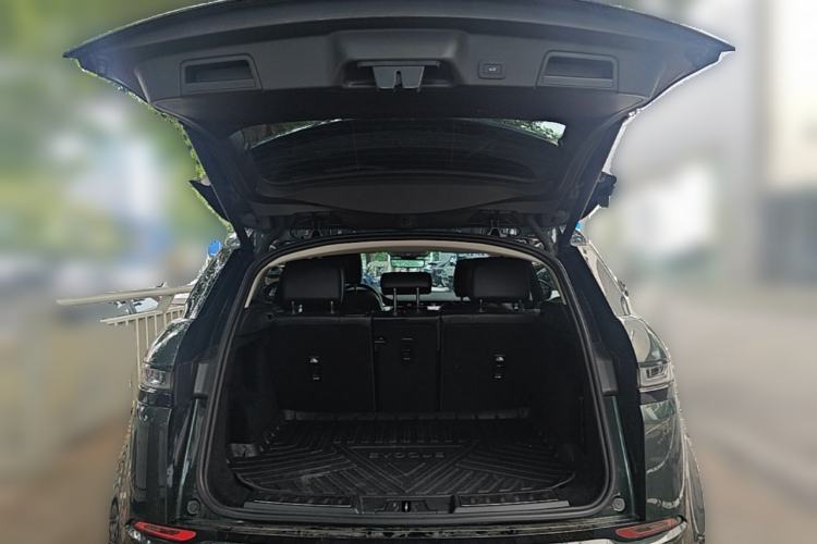 Used Land Rover Range Evoque 2023 Aurora L 249 PS Luxury Edition Trunk