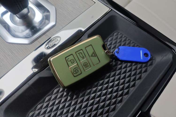 Used Land Rover Range Evoque 2023 Aurora L 249 PS Luxury Edition Vehicle Key