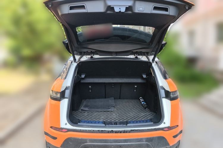 Used Land Rover Range Evoque 2023 Aurora L 249 PS Luxury Edition Trunk
