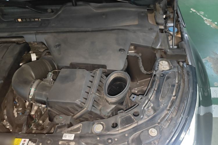 Used Land Rover Range Evoque 2023 Aurora L 249 PS Luxury Edition Engine Bay Left