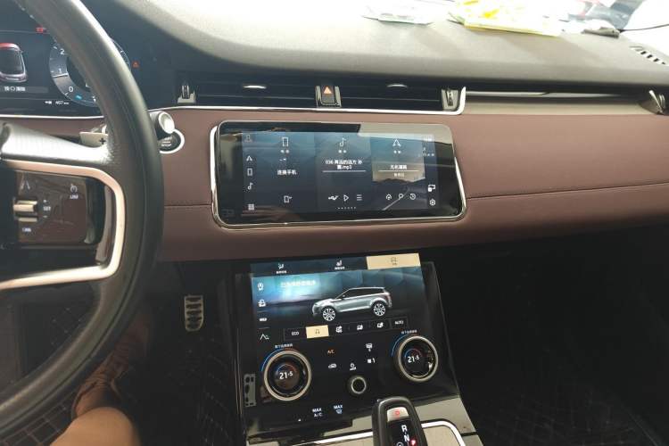 Used Land Rover Range Evoque 2023 Aurora L 249 PS Luxury Edition Audio And AC Panel