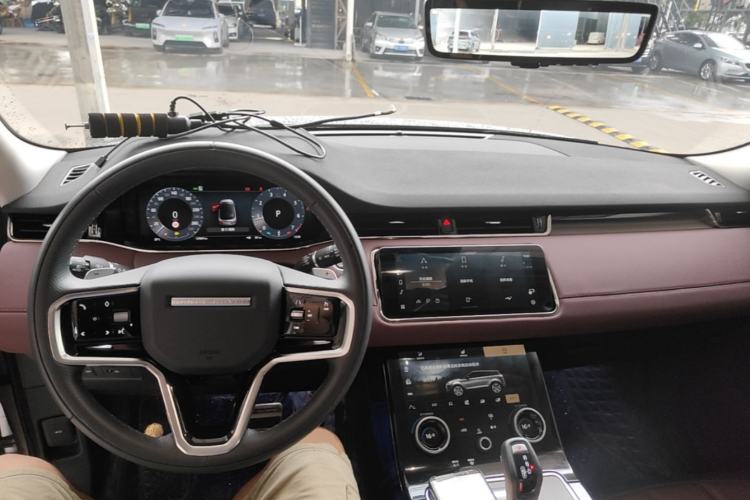 Used Land Rover Range Evoque 2023 Aurora L 249 PS Luxury Edition Center Console