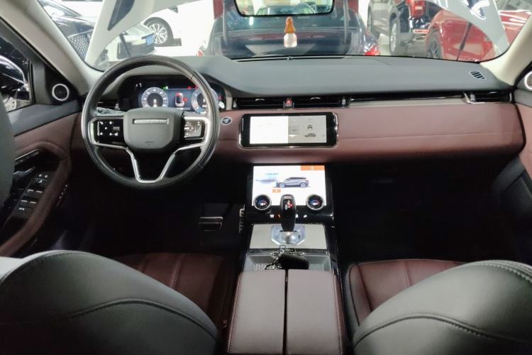Used Land Rover Range Evoque 2023 Aurora L 249 PS Luxury Edition Center Console