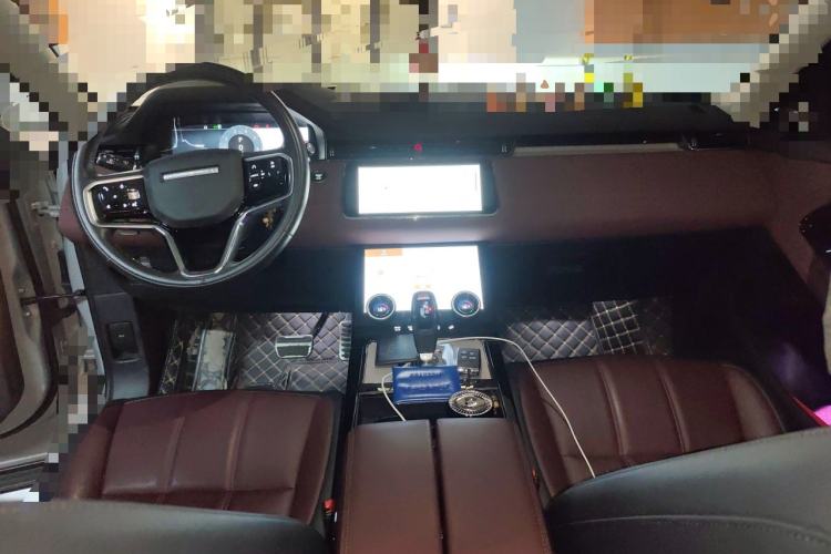 Used Land Rover Range Evoque 2023 Aurora L 249 PS Luxury Edition Center Console