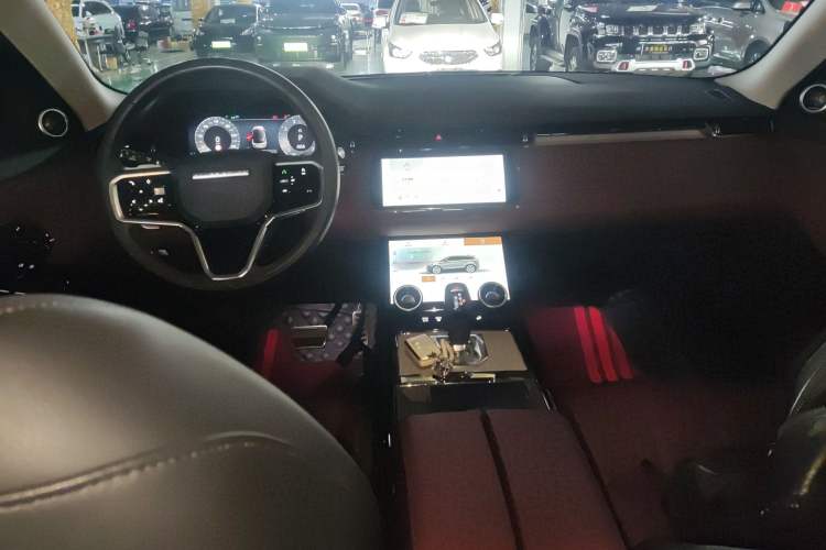 Used Land Rover Range Evoque 2023 Aurora L 249 PS Luxury Edition Center Console