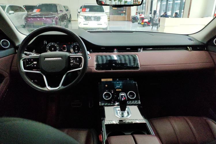 Used Land Rover Range Evoque 2023 Aurora L 249 PS Luxury Edition Center Console