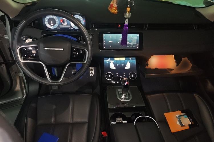 Used Land Rover Range Evoque 2023 Aurora L 249 PS Collins Antique Bronze Special Edition Center Console