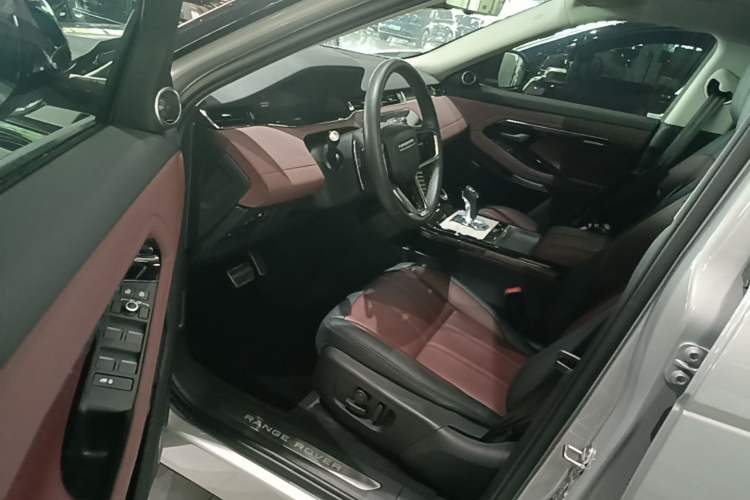 Used Land Rover Range Evoque 2023 Aurora L 249 PS Luxury Edition Driver Seat