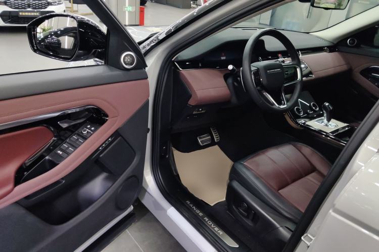 Used Land Rover Range Evoque 2023 Aurora L 249 PS Luxury Edition Driver Seat