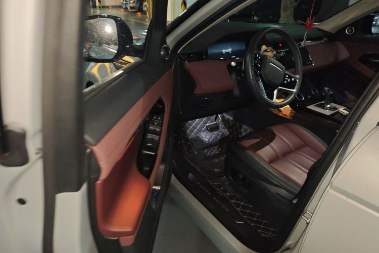 Used Land Rover Range Evoque 2023 Aurora L 249 PS Luxury Edition Driver Seat