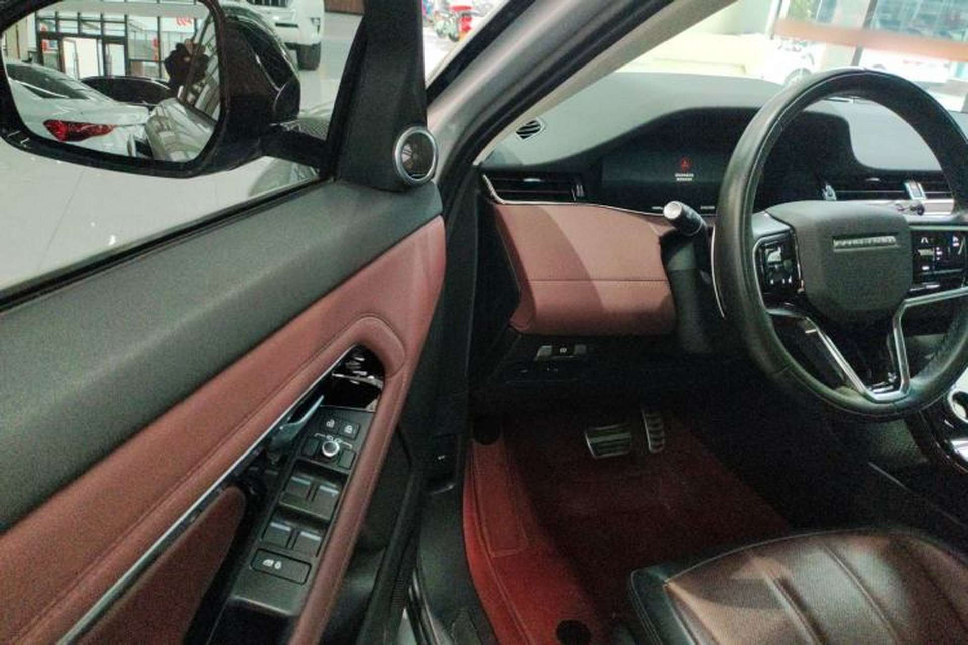 Used Land Rover Range Evoque 2023 Aurora L 249 PS Luxury Edition Driver Seat