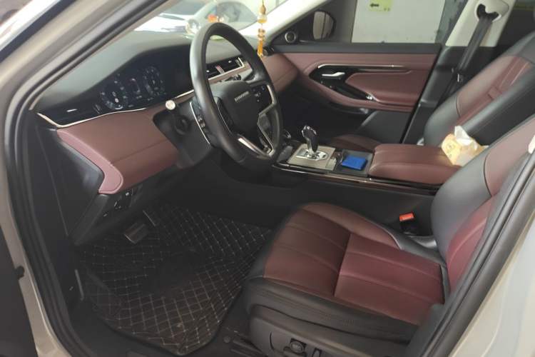 Used Land Rover Range Evoque 2023 Aurora L 249 PS Luxury Edition Driver Seat