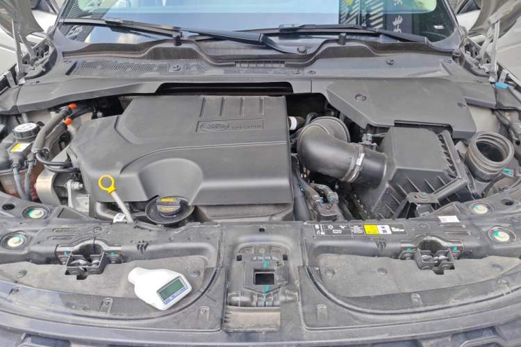 Used Land Rover Range Evoque 2023 Aurora L 249 PS Luxury Edition Engine Bay