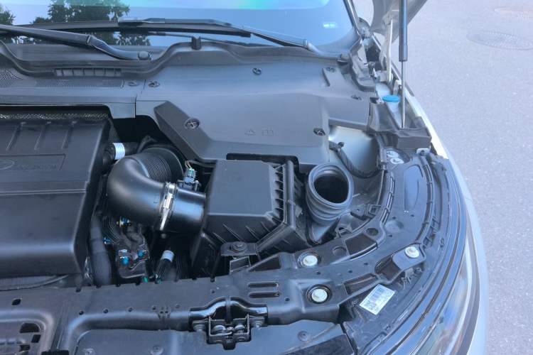 Used Land Rover Range Evoque 2023 Aurora L 249 PS Luxury Edition Engine Bay Left