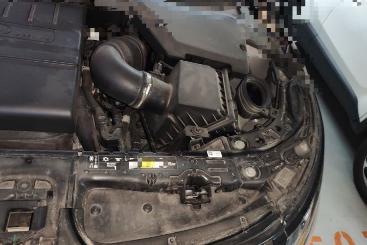 Used Land Rover Range Evoque 2023 Aurora L 249 PS Luxury Edition Engine Bay Left