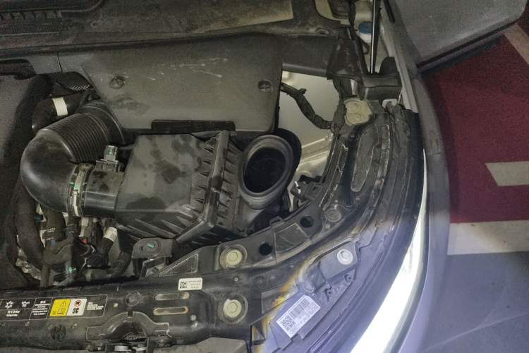 Used Land Rover Range Evoque 2023 Aurora L 249 PS Collins Antique Bronze Special Edition Engine Bay Left