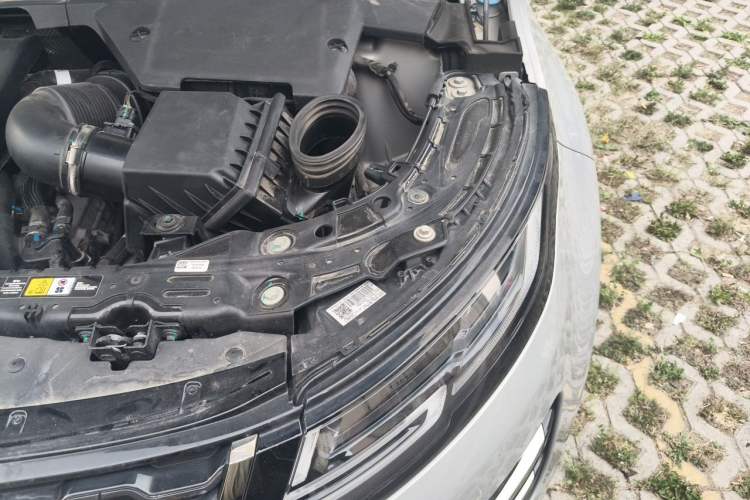 Used Land Rover Range Evoque 2023 Aurora L 249 PS Luxury Edition Engine Bay Left