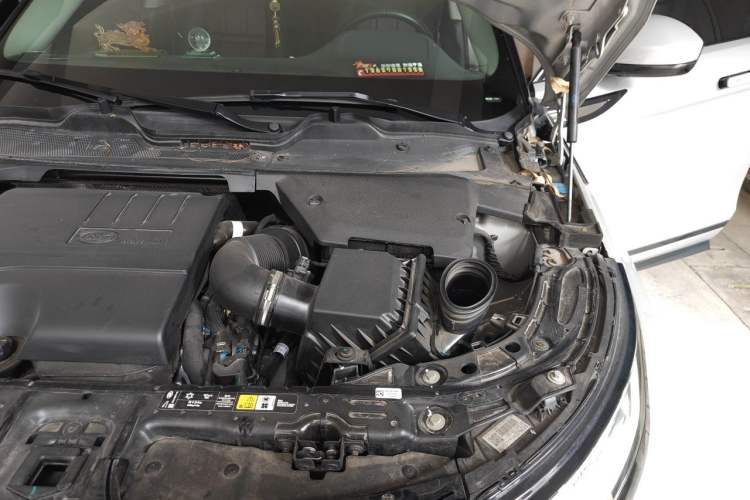 Used Land Rover Range Evoque 2023 Aurora L 249 PS Luxury Edition Engine Bay Left
