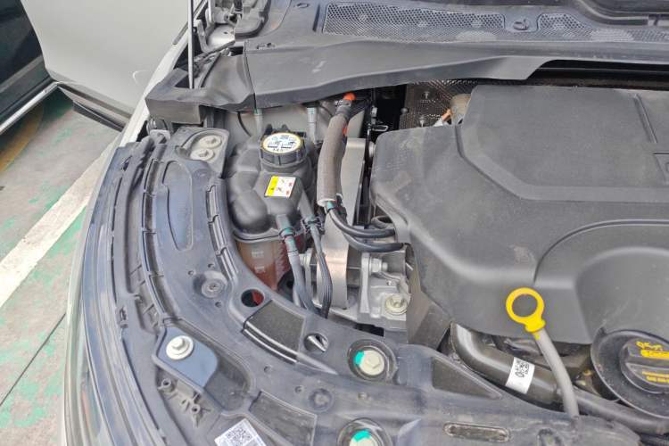 Used Land Rover Range Evoque 2023 Aurora L 249 PS Luxury Edition Engine Bay Right
