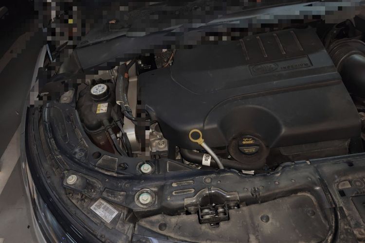 Used Land Rover Range Evoque 2023 Aurora L 249 PS Luxury Edition Engine Bay Right