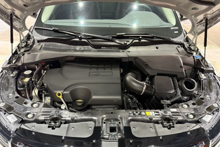 Used Land Rover Range Evoque 2023 Aurora L 249 PS Luxury Edition Engine Bay