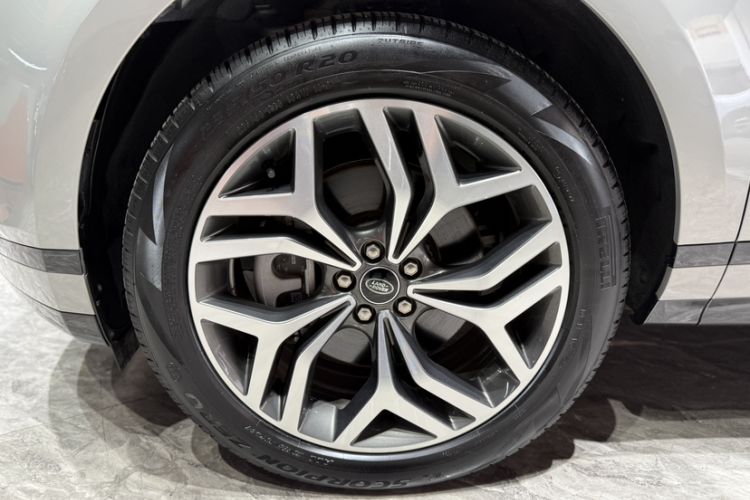 Used Land Rover Range Evoque 2023 Aurora L 249 PS Luxury Edition Exterior 5